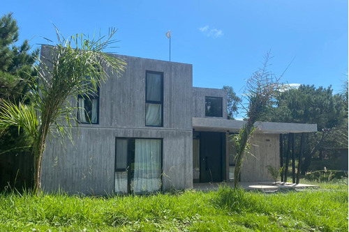 Casa En Venta  En Costa Esmeralda - Deportivo 109