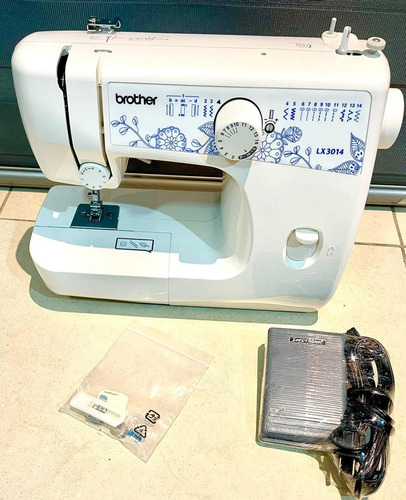 Imagen 2 de 3 de Maquina De Coser Brother Lx3014