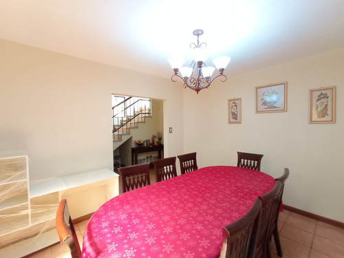 Imagen 9 de 30 de Vendo Belleza De Casa Ubicada En Esquina, 4 Dormitorios, Alta Plusvalia Y Seguridad