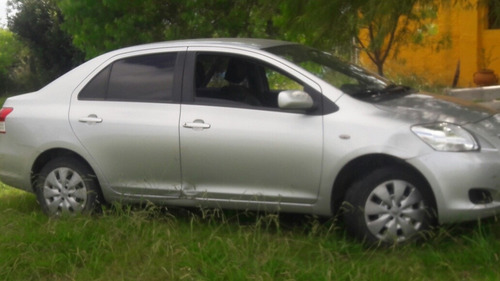 Toyota Yaris 1.5 Sedan Premium 5vel Aa Ee Ra Mt 2011