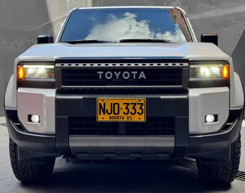 Toyota Prado Txl 2.4 Gasolina First Edition
