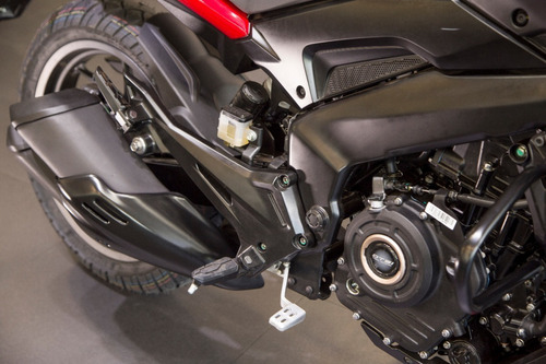 Imagen 15 de 15 de Bajaj Dominar 250 Dunlop Lidermoto Martinez
