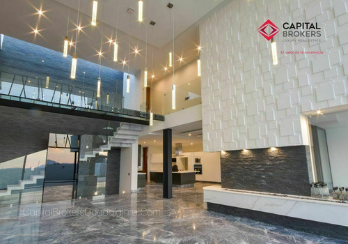 Mansión De Súper Lujo En Venta En Ayamonte Zapopan Zona Bajío Guadalajara