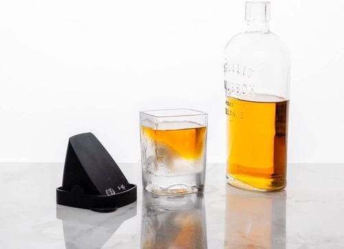 Vaso Whisky Con Molde Para Hielo 9oz. Corkcicle Color Negro