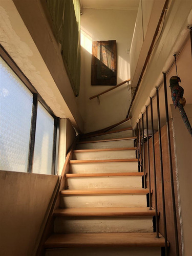 Casa En Venta De 5 Dorm. En Ñuñoa