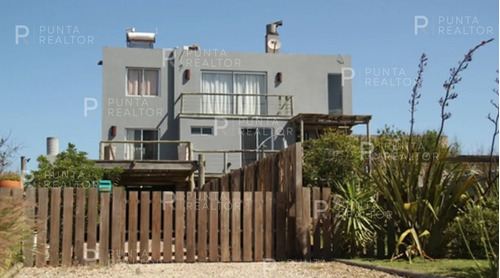 Casa En Alquiler En La Juanita Con Pileta Y Vista Al Mar, 3 Dormitorios, José Ignacio, Uruguay