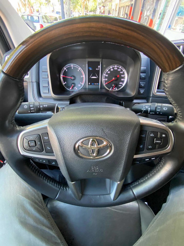 Imagen 10 de 25 de Toyota Hiace 2021 2.8 Tdi Wagon 6at 10a Vx Premium