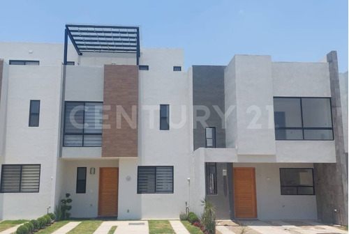 Casa En Venta, 3recámaras, Roof Garden, Casa Club Lomas De Angelópolis, Puebla