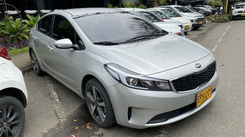 Imagen 4 de 22 de Kia Cerato Pro 2g Zenith 2018