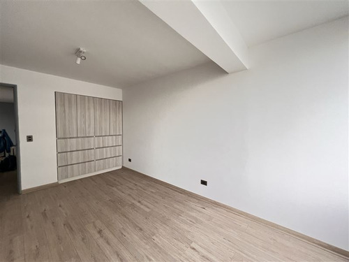 Venta Departamento Remodelado A Pasos Metro Colón
