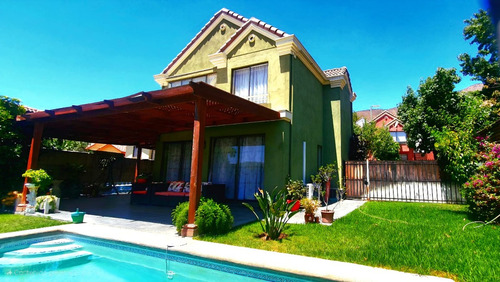 Condominio Privado Con Piscina Y Excelente Conectividad