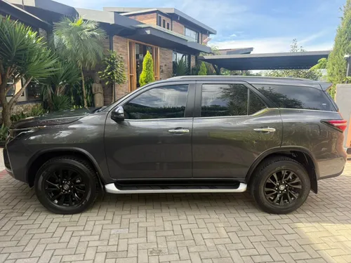 Toyota Fortuner 2.8 Srv 2023
