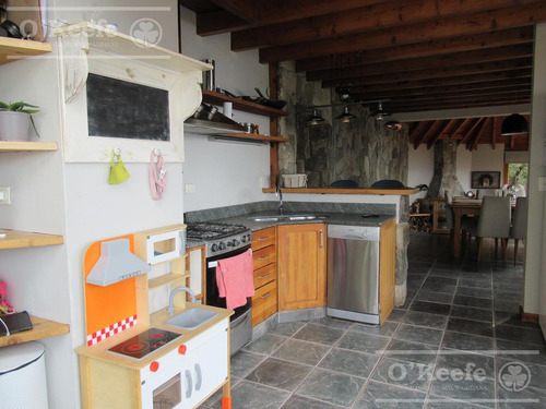 Imagen 9 de 30 de Casa En Venta Barrio Cerrado Antu Hue, Con Excelente Vista Al Lago En Bariloche