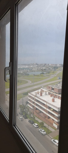 Imagen 1 de 6 de Departamento 2 Ambientes C/balcón Y Vista Al Mar En Punta Mogotes