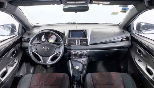 Imagen 13 de 15 de 110191 - Toyota Yaris 2017 Con Garantía