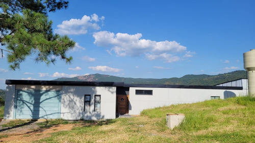 Casa Com Vista Panoramica Para A Pedra Grande Em Atibaia