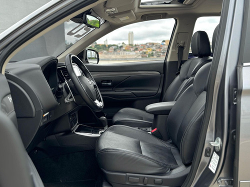 Mitsubishi Outlander 3.0 MIVEC V6 HPE-S AWD