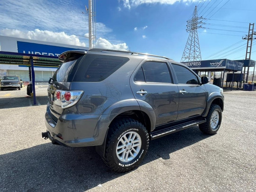 Imagen 5 de 15 de Toyota Fortuner