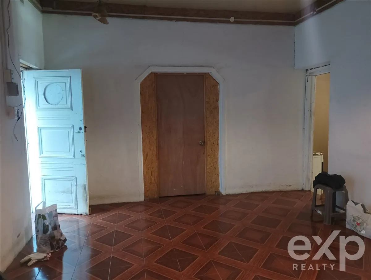 Imagen 2 de 13 de Venta Casa Con Gran Terreno En Valparaíso