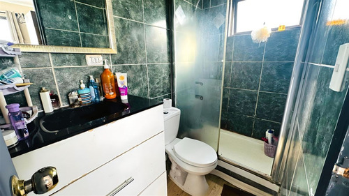 Casa En Venta De 4 Dorm. En Quilicura