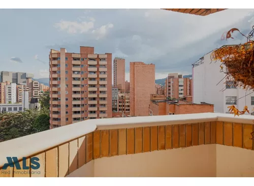 Apartamento En Sector De Laureles(mls#245497)