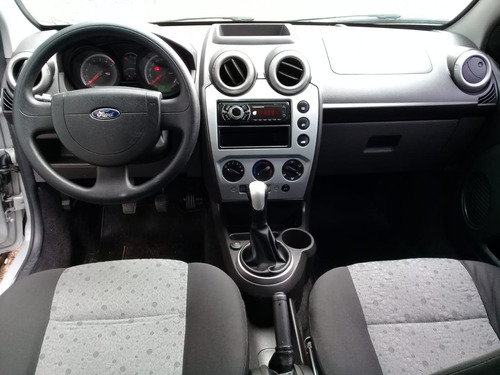 Ford Fiesta Class 1.6 Prata 2013
