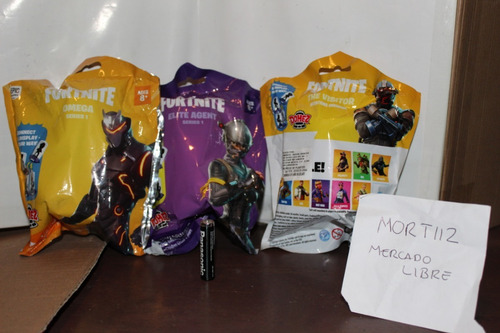 3 Figuras Fortnite Pop Domez Omega Elite Agent Visitor (Usado)