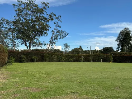 Lote En Venta En Parcelacion En Llanogrande A 5 Minutos De Jardines Y Carulla, Completamente Plano
