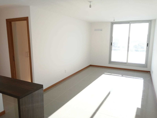 Venta Apartamento 2 Dormitorios Tres Cruces Altos De Bulevar Con Garaje Incluido