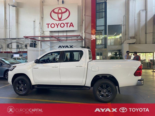 Toyota Hilux Sr 4x2 Diesel Manual 2021 Blanco 0km