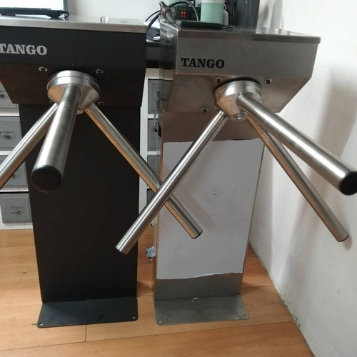 Imagen 5 de 10 de Molinete De Acceso / Fabricantes