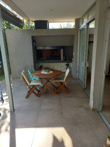 Imagen 8 de 30 de Venta Casa En Joaquín Gorina