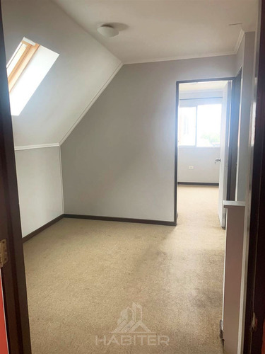 Se Vende Casa Con Amplio Terreno En Galilea Curicó
