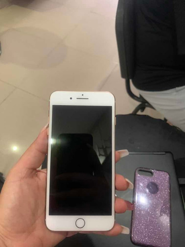 Celular iPhone 8 Plus Color Oro Rosa