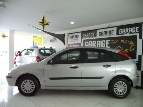 Imagem 2 de 9 de Fird Focus 1.6 Flex Zetec /carro Impecável C/ Baixo Km