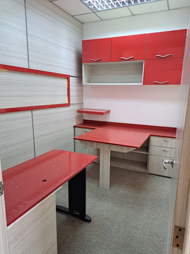 Se Alquila Oficinas Corporativas De 100 M2 Equipadas , Lechería