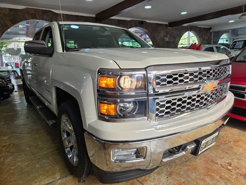 Chevrolet Cheyenne 5.3 2500 Crew Cab LTZ 4x4 At