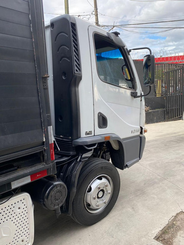Mb Accelo 1016 2014 6x2 Truck Bau Bebidas 710 915 8160 815