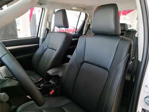 Toyota Hilux 2.8 D-4D TURBO DIESEL CD SRX 4X4 AUTOMÁTICO