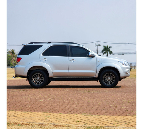 Toyota Hilux SW4 3.0 SRV 4X4 16V TURBO INTERCOOLER DIESEL 4P AUTOMÁTICO