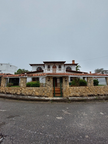 Best House Vende Amplia Y Hermnosa Casa En Colinas De Carrizal 