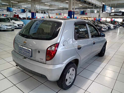 Imagem 4 de 8 de Chevrolet Celta 1.0 Mpfi Vhce Spirit 8v Flex 4p Manual