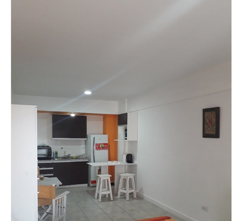 Imagen 2 de 10 de Alquiler Temporario, Dueño Direc.excelente Departamento Monoambiente, Totalmente Amueblado Para Dos Personas, Cerca Hospitales Milstein, Garrahan, Fundacion Favarolo, Muy Luminoso Cerca Subte E Y H