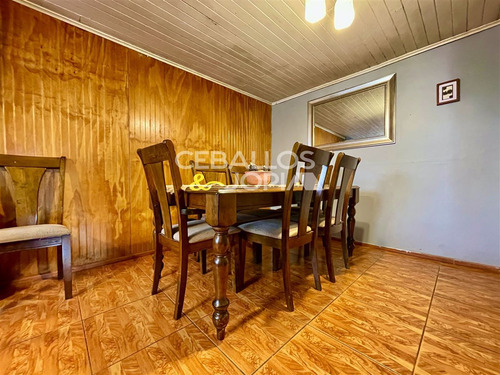 Casa En Venta De 7 Dorm. En Quilpué