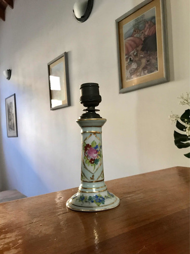 Antigua Base De Velador De Porcelana