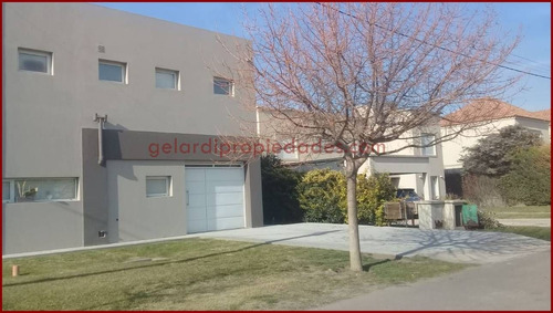 Imagen 2 de 18 de Casa En Venta Tres 3 Dormitorios Solares Norte Bahia Blanca