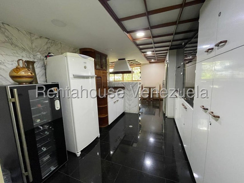Exclusivo Apartamento Comodo Y Con Buena Distribucion En Venta En La Castellana Yf