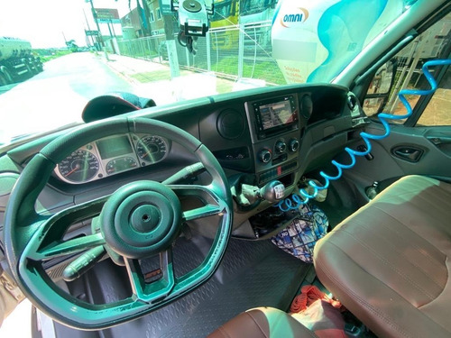 Imagem 4 de 11 de Iveco Daily 35s14