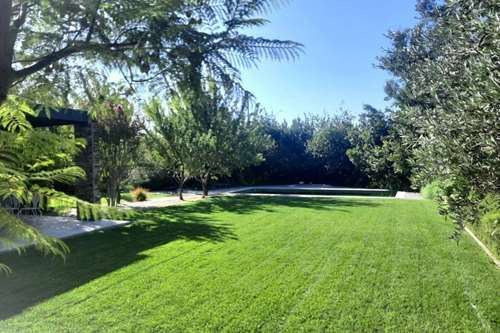 Casa En Venta De 6 Dorm. En Chicureo