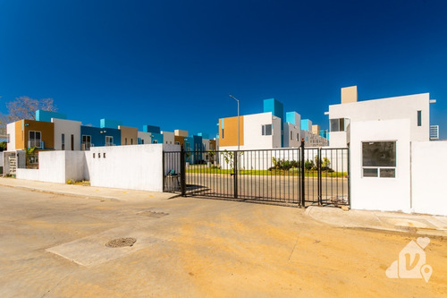 Casa En Venta En Acapulco, Punta Mar Diamante, Plan De Los Amates, A 3 Min De Playa Bonfil, Alberca
